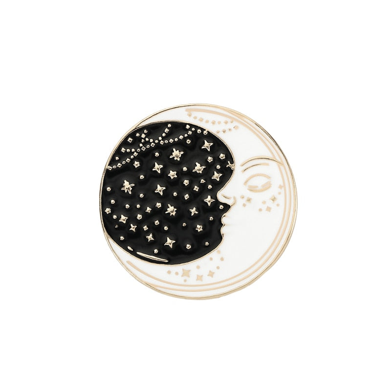 Przypinki z astrologicznym motywem