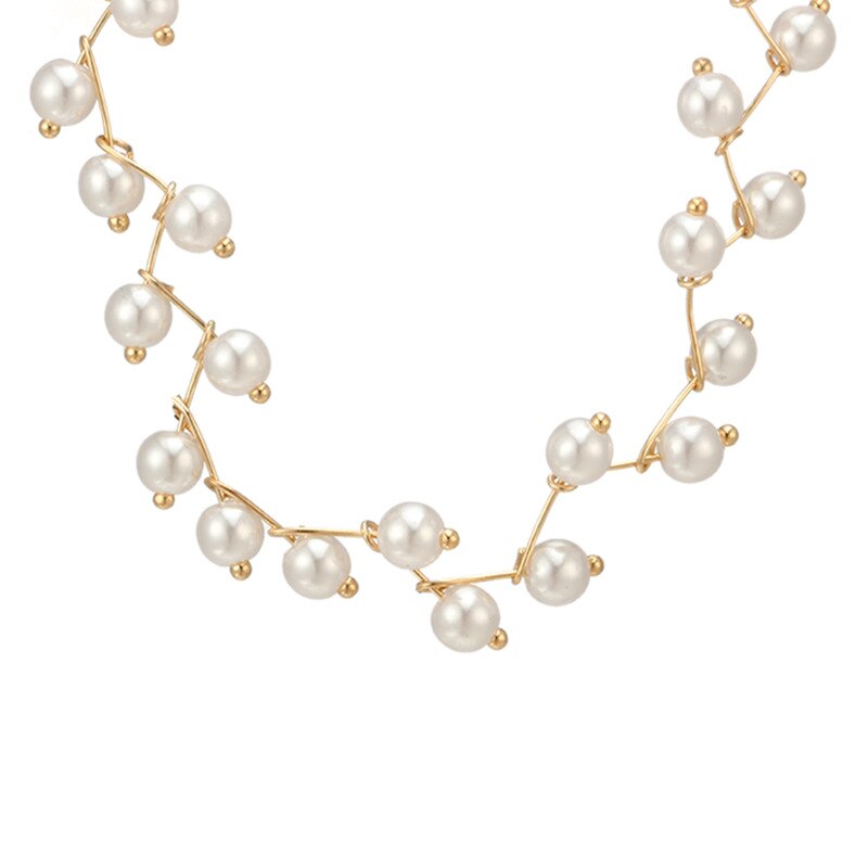 Naszyjnik typu choker z perłami