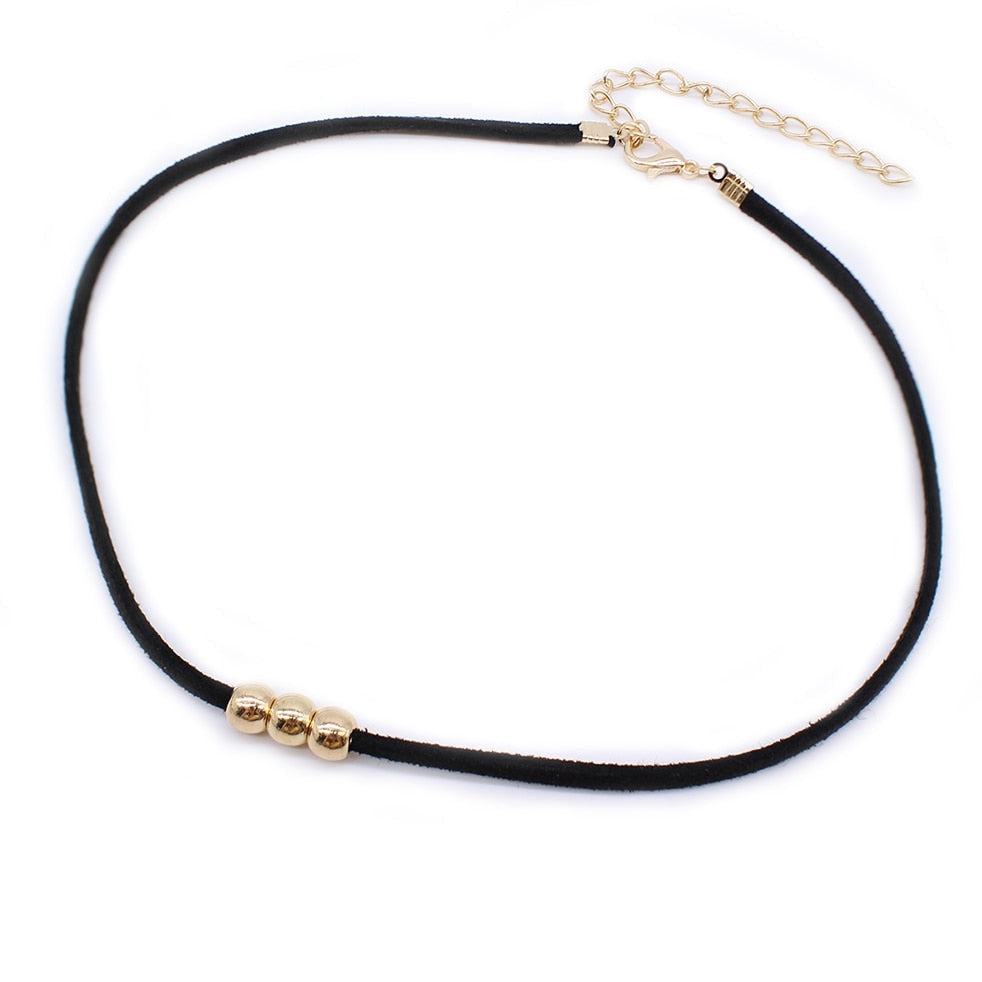 Naszyjnik typu choker z koralikami