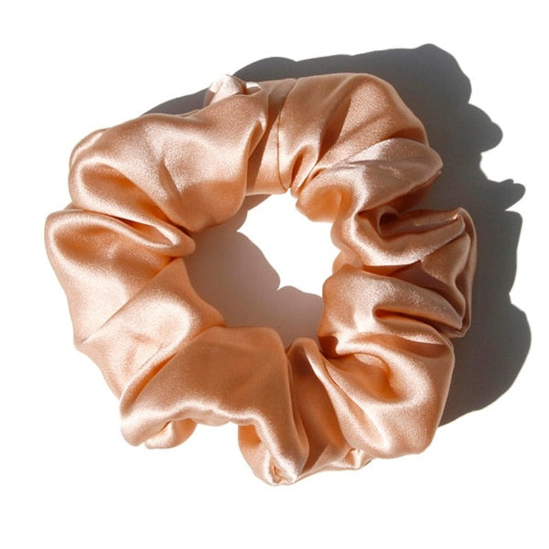 Jedwabna gumka do włosów scrunchie