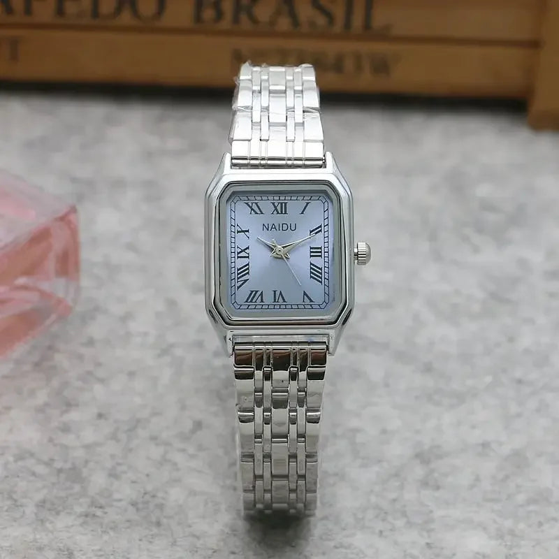 Zegarek kwarcowy w stylu Retro