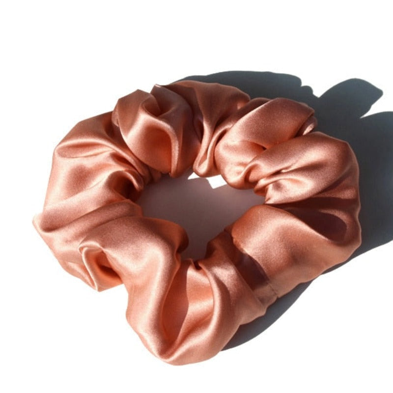 Jedwabna gumka do włosów scrunchie