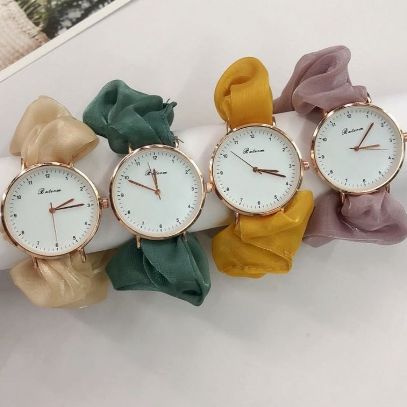 Damski zegarek z bransoletką typu scrunchie